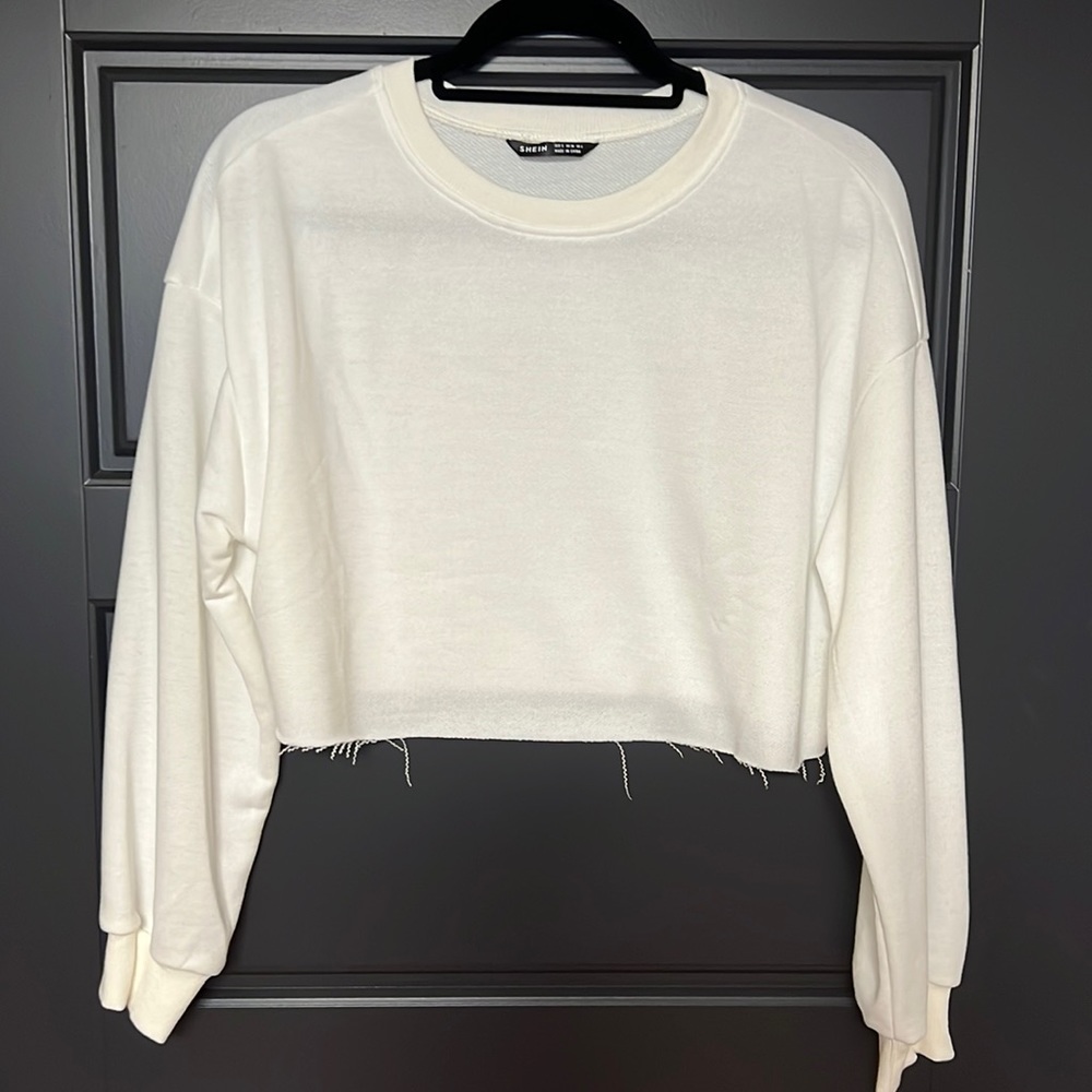 NEVER WORN: White Cropped Sweatshirt